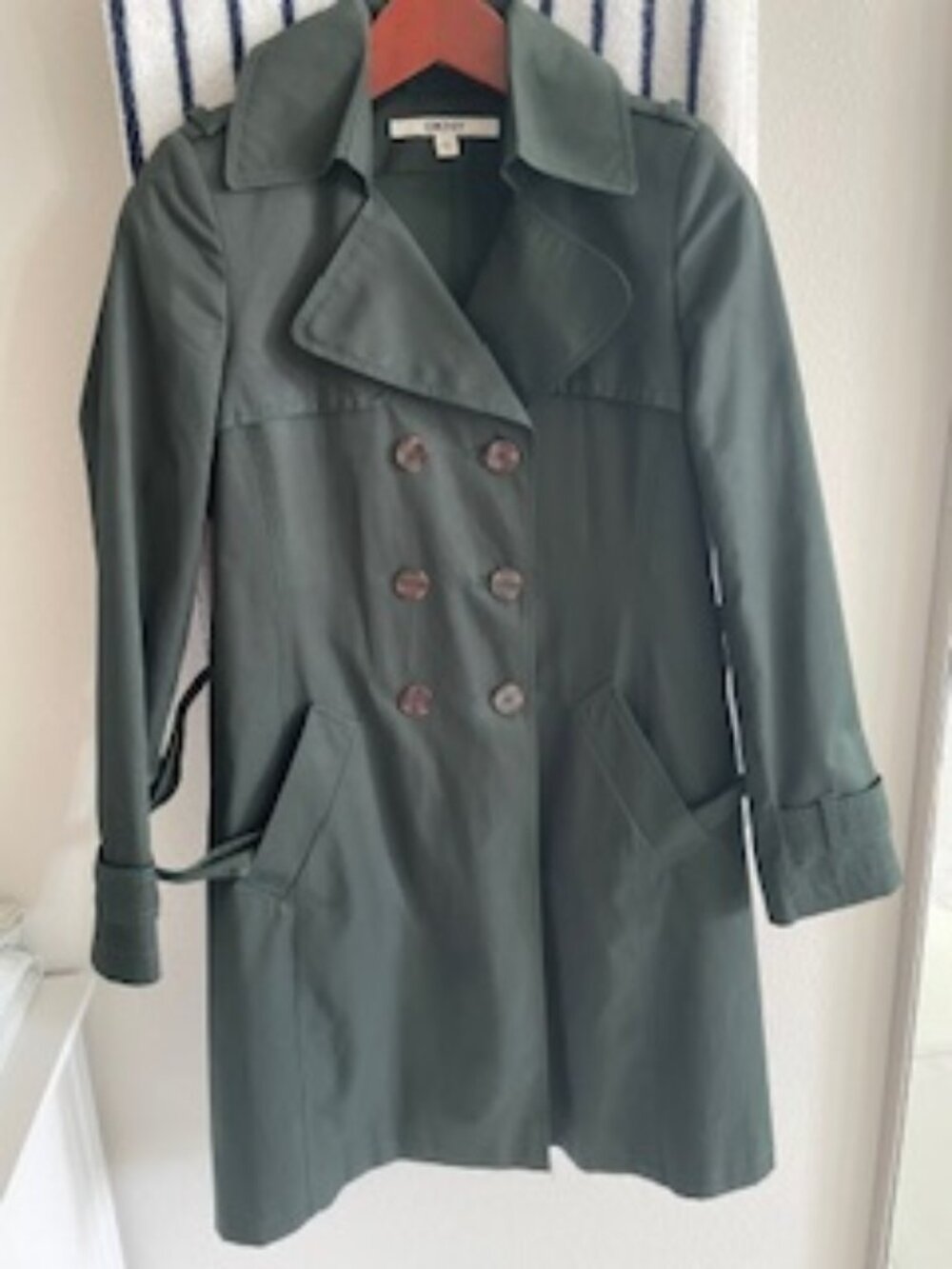 DKNY TRENCH COAT